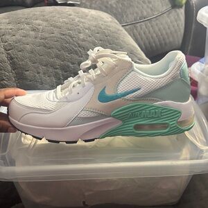 Nike Air Max Women's White and Mint Sneakers